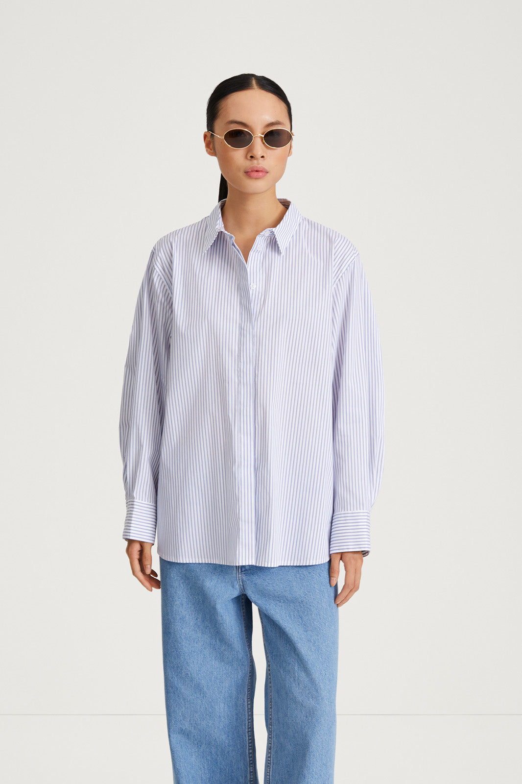Janis shirt blue white stripe stylein front image