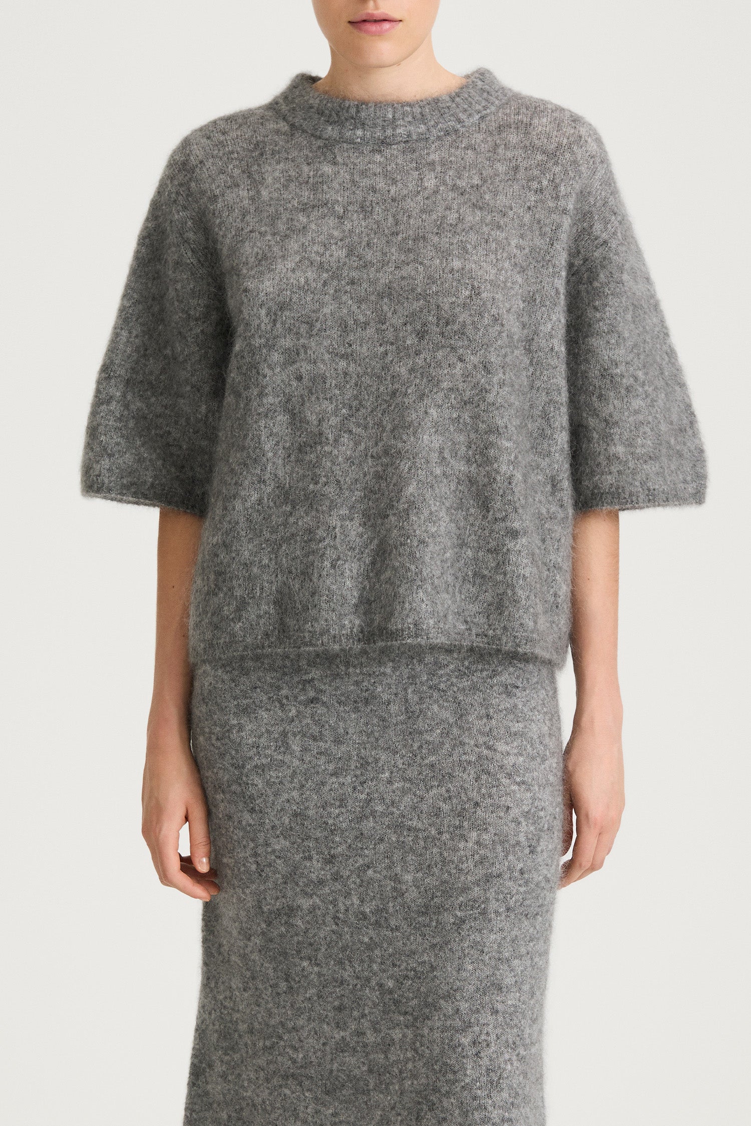 SHORT SLEEVE MOHAIR SWEATER - NEMY GREY