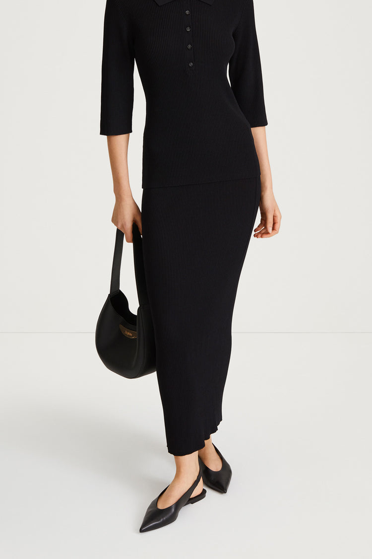 Pomerola skirt maxi fine knit black stylein front image 