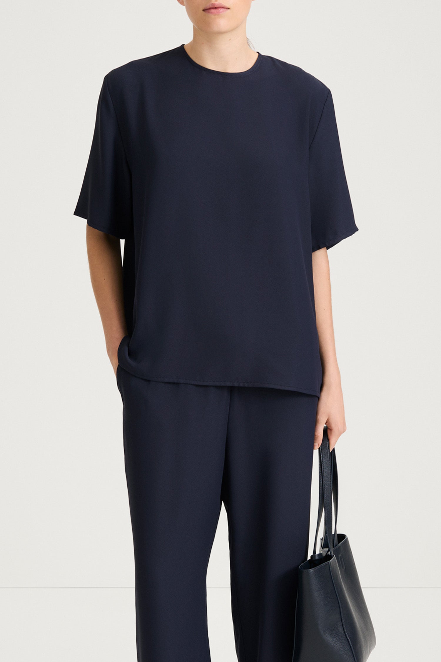 navy t-shirt blouse stylein martano front close up model image