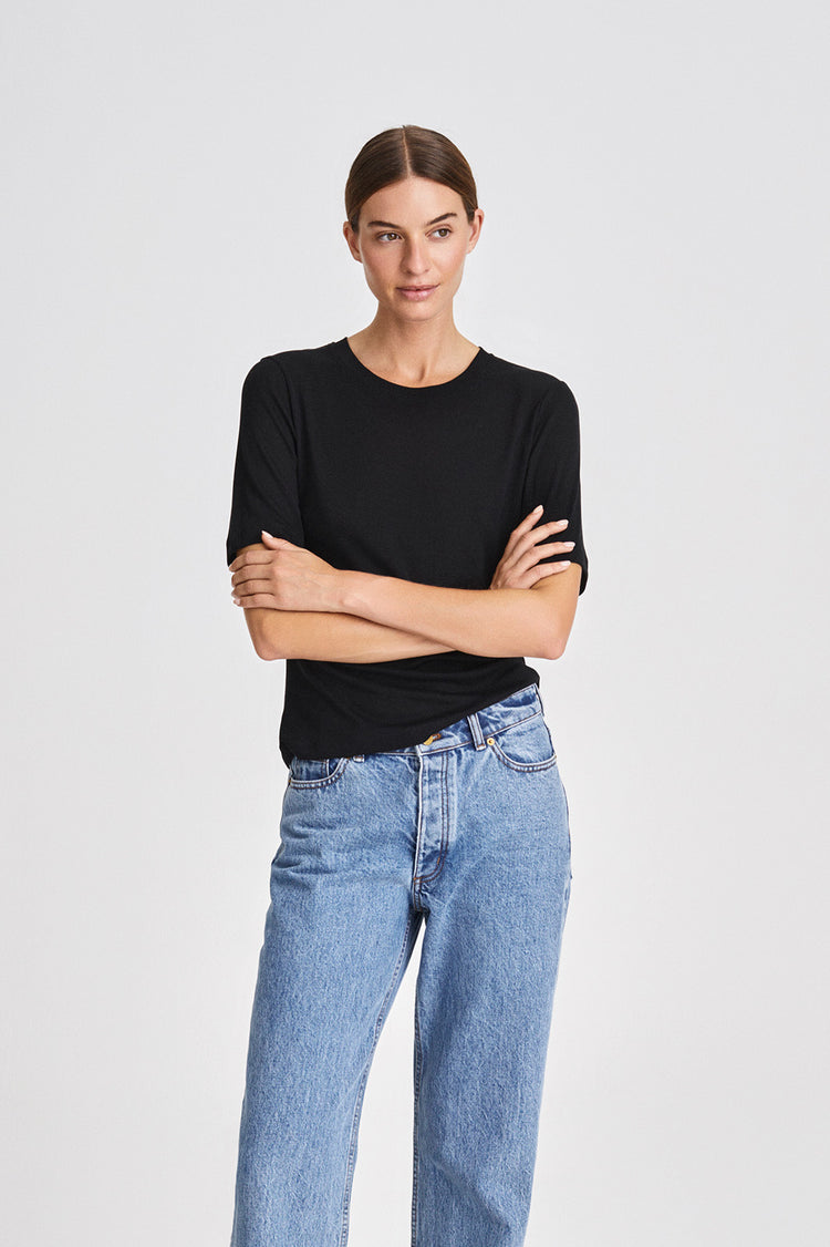 nickie top tshirt black stylein front