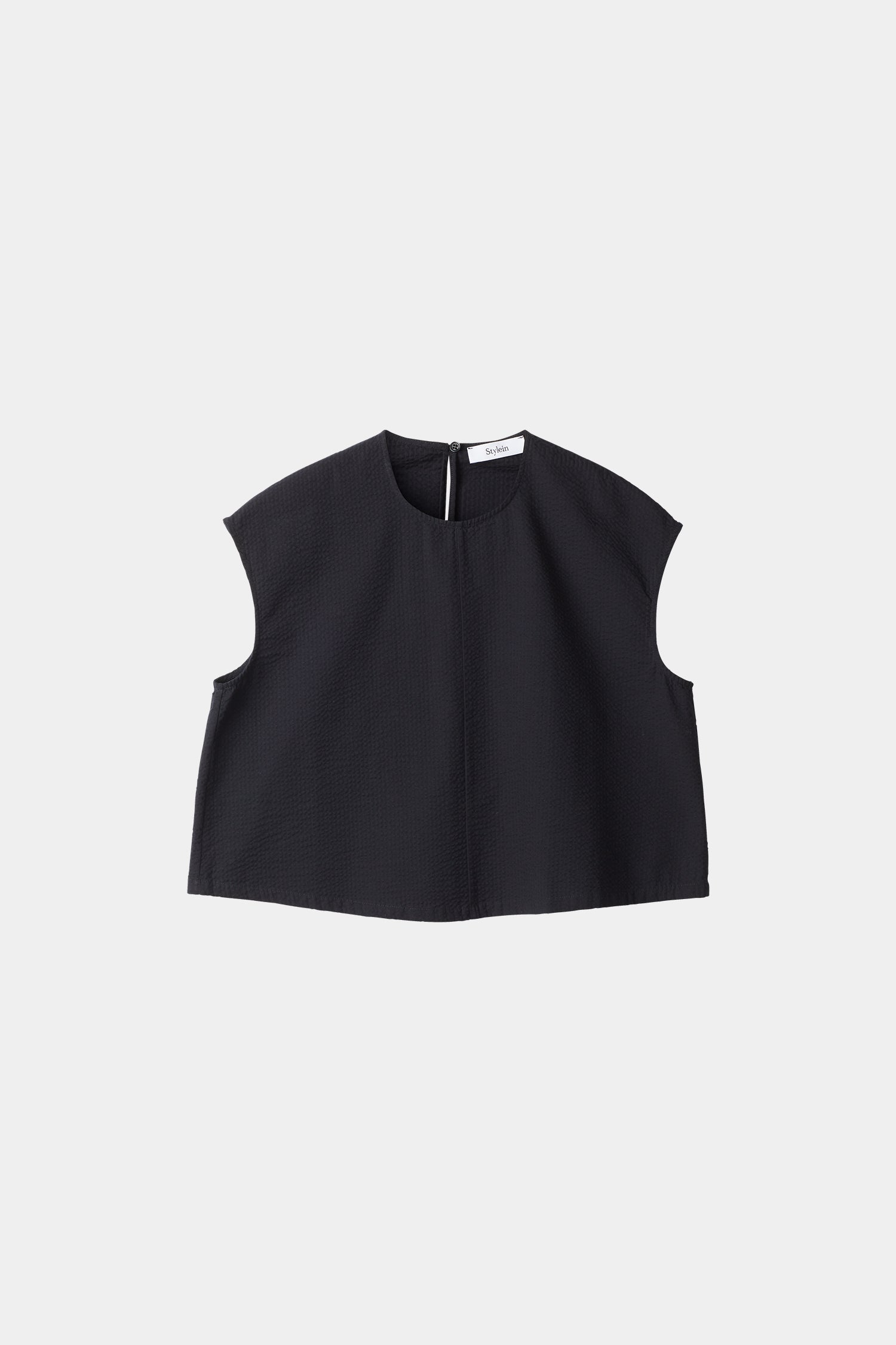 Jayla top cropped boxy short sleeved seersucker black stylein packshot