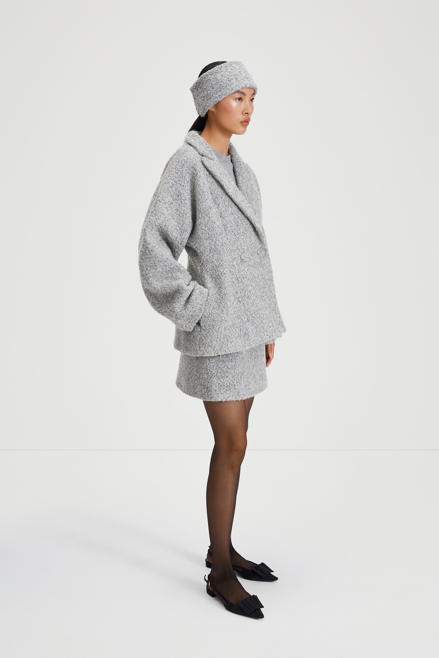 Halle skirt mini boucle subtly flared grey stylein side image