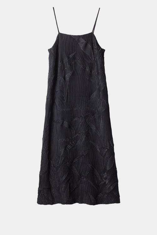 Ivrea dress ankle length crushed plisse fabric adjustable shoulder straps voluminous body black stylein front image