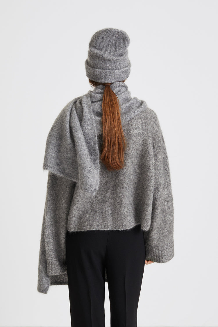 Nea scarf wide mohair blend grey stylein back image