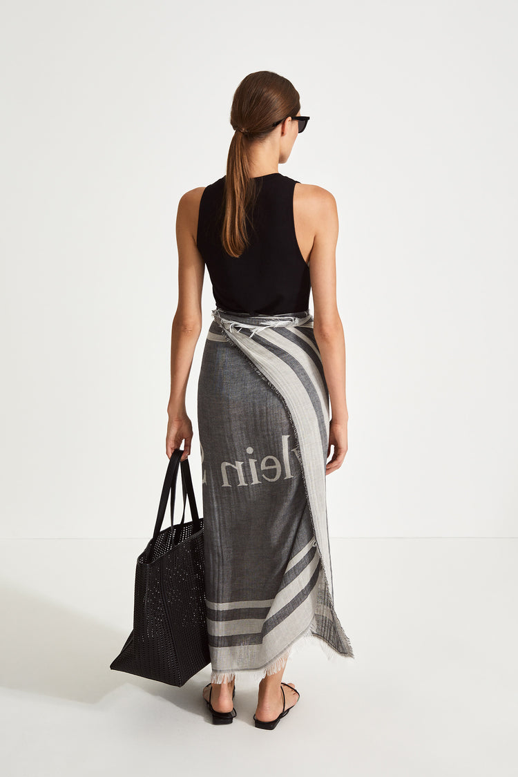 JACQUARD SARONG - YORK BLACK & CREAM