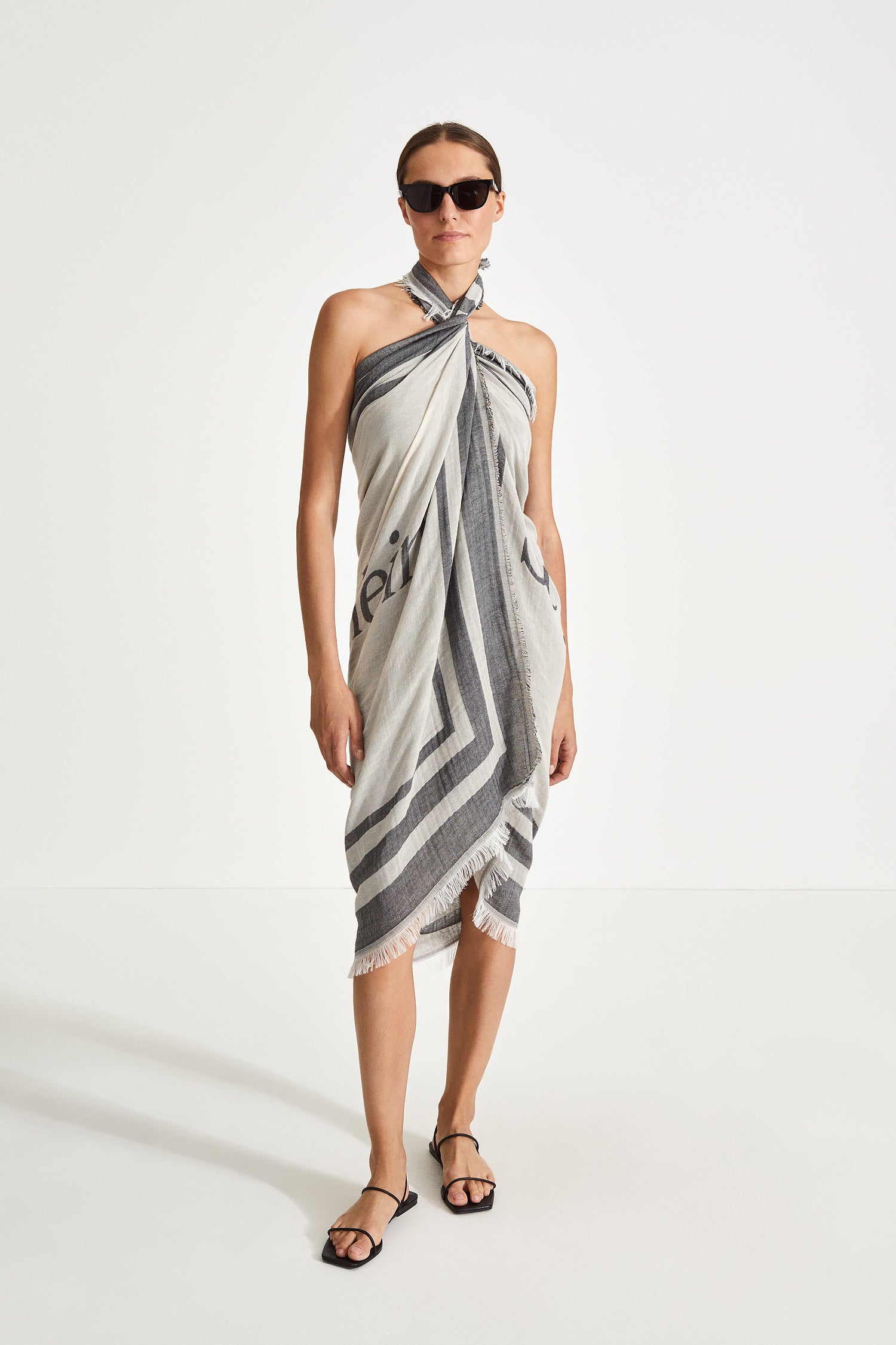 JACQUARD SARONG - YORK BLACK & CREAM
