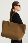 camel tote-bag yacht stylein packshot model image