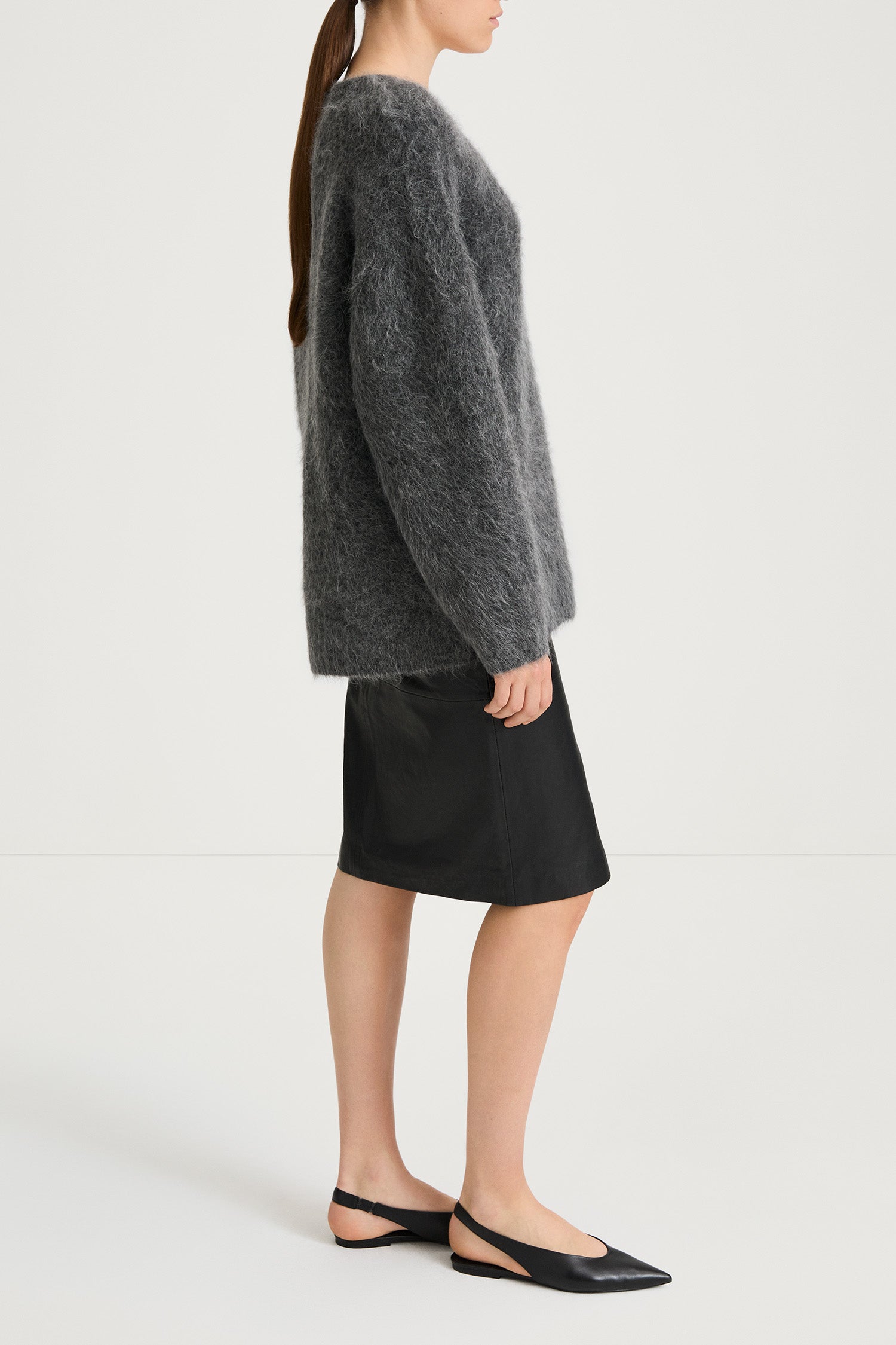 v-neck mohair sweater grey stylein liora side