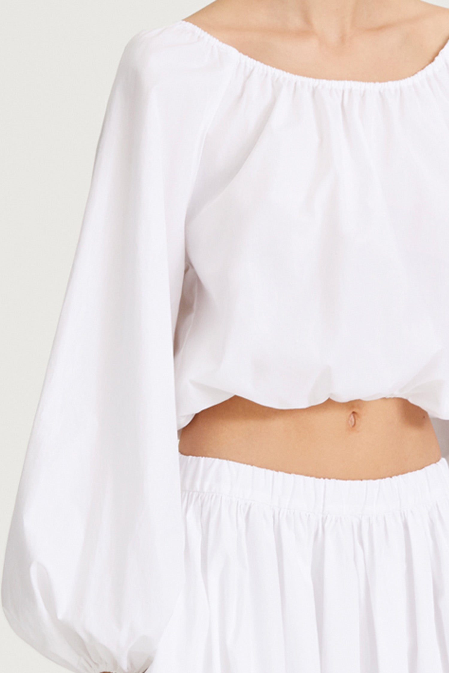 Jurata blouse offshoulder cropped long balloon sleeves  white stylein detail image