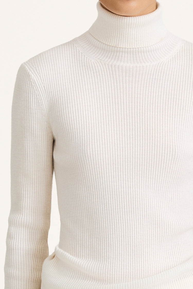 RIBBED MERINO TURTLENECK SWEATER - HELEA CREAM