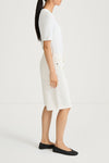 Wide leg high-waist denim jeans shorts stylein kayne ecru white model image side