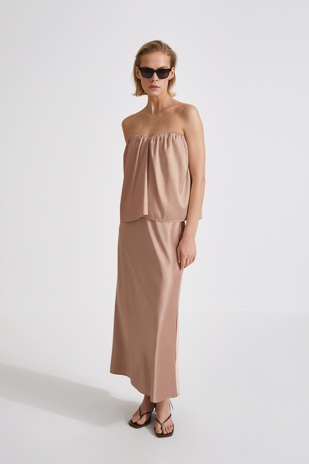 Madga skirt maxi long satin taupe stylein front