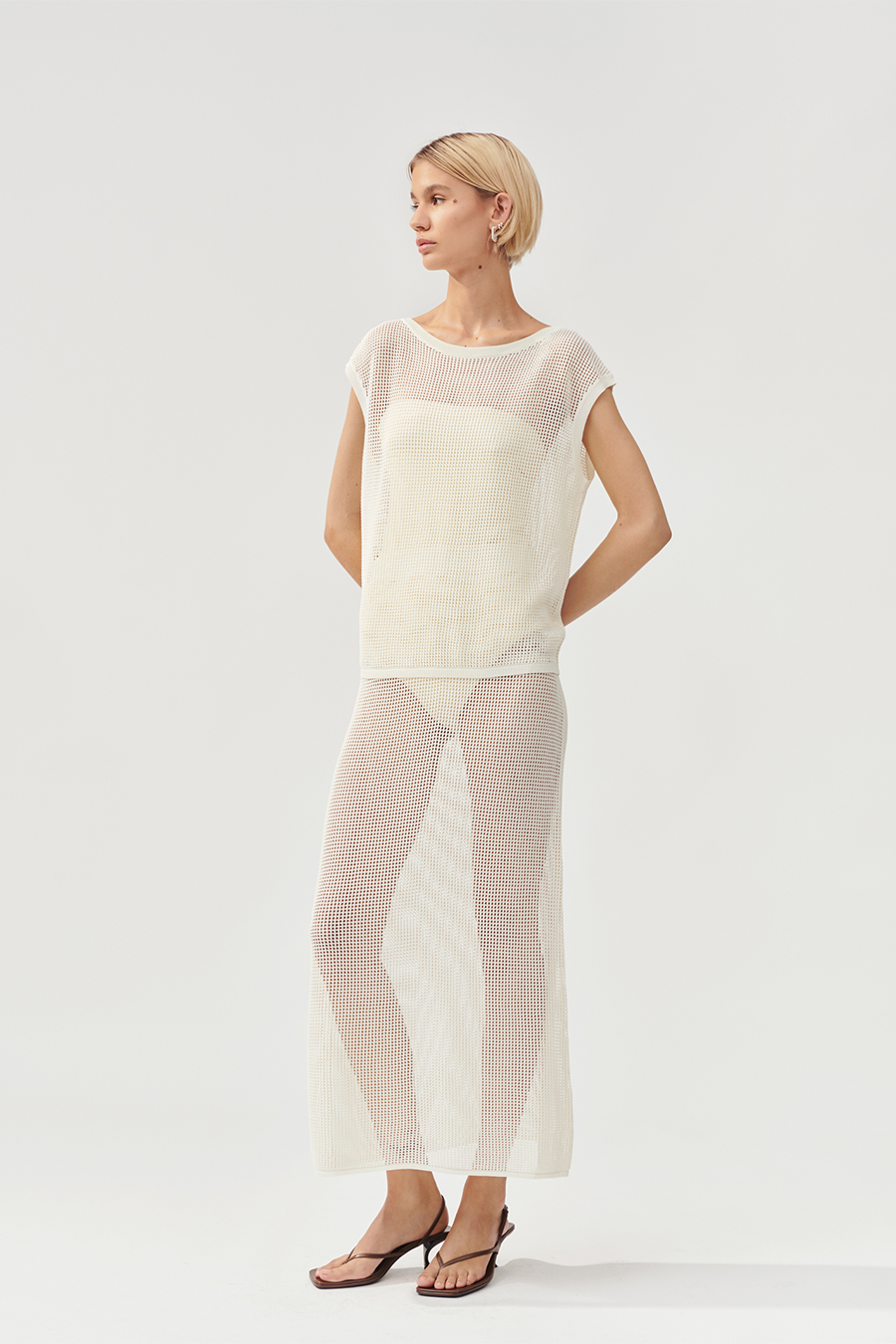 Orion top sleeveless mesh knitted seethrough straight boxy fit boat neckline  dropped shoulders cream stylein side image