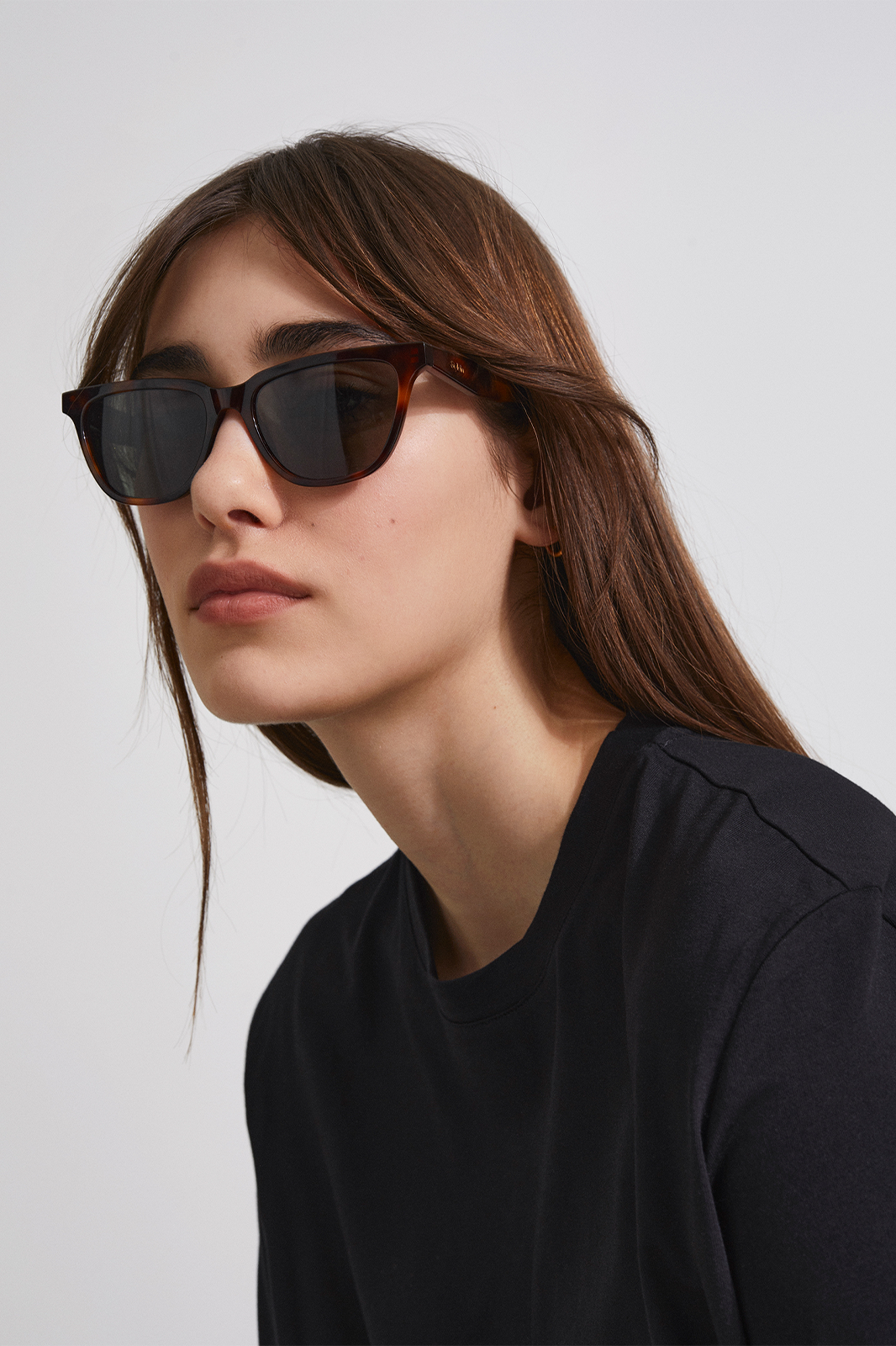 CLASSIC SQUARE SUNGLASSES - MANHATTAN HAVANA